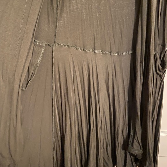 Agnes & Dora Vest - Picture 5 of 5